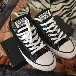 ORIGINAL CONVERSE LOWS / MENS SZ 9